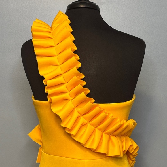 Vibrant Yellow One Shoulder Ruffle Dress Size Large - Picture 12 of 16
